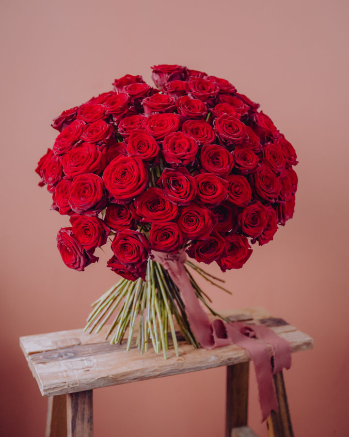 | N°51 | Bouquet saint Valentin rose rouge reflets fleurs célébrez l'amour